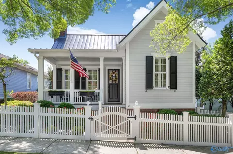 25 Chalkstone St, Huntsville, AL 35806