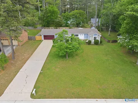694 Crestview Dr, Madison, AL 35758