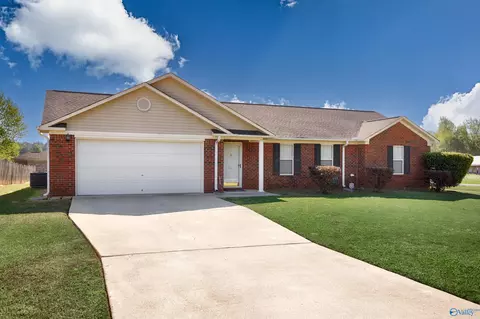 417 Shady Ln, Hazel Green, AL 35750
