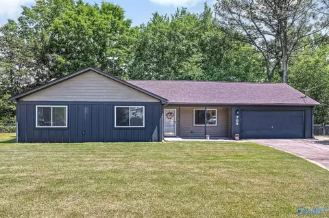 709 Royce Cir, Huntsville, AL 35803