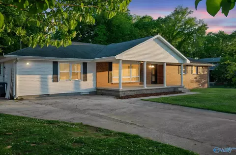 1106 Bagley Dr, Fayetteville, TN 37334