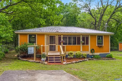 21342 Scenic Dr, Mentone, AL 35984