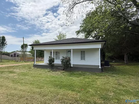 23391 Mooresville Rd, Athens, AL 35613