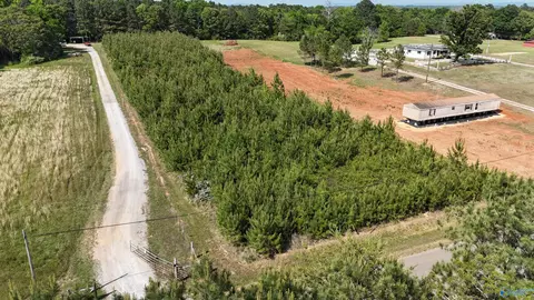 2 2 Curry Chapel Rd, Somerville, AL 35670
