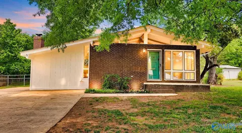 227 Hillsdale Dr, Scottsboro, AL 35769