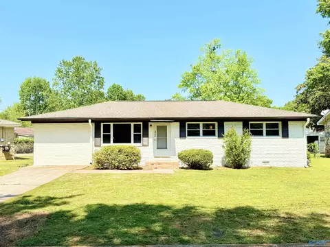 3706 S Westdale Ct, Huntsville, AL 35805