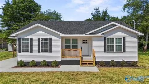 509 Brown St, Albertville, AL 35950