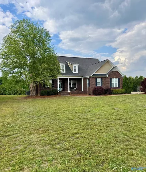 433 Chrislyn Chrislyn Dr, Gadsden, AL 35901