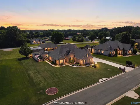 240 Braxton Ct, Decatur, AL 35603