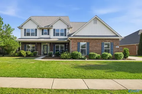 111 Maplebrook Dr, Madison, AL 35756