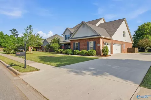 111 Maplebrook Dr, Madison, AL 35756 photo 3