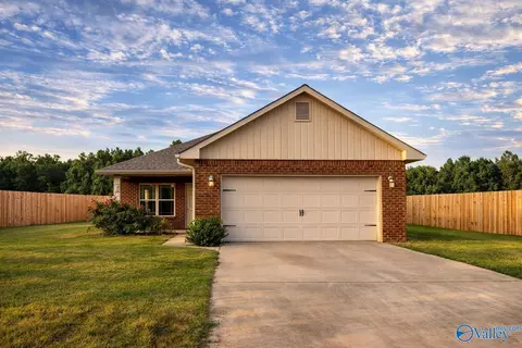 126 Clydesdale Ln, Harvest, AL 35749