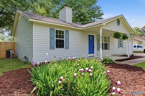 1327 Sparkman St, Hartselle, AL 35640