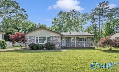 11316 Maplecrest Dr, Huntsville, AL 35803