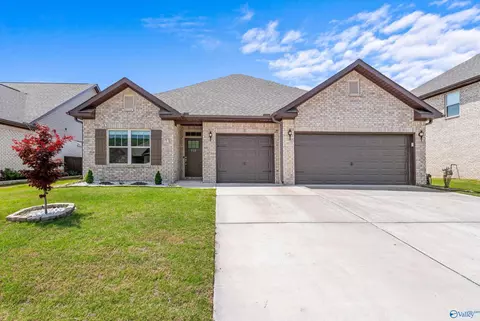 212 Jubilee Cir, Huntsville, AL 35803