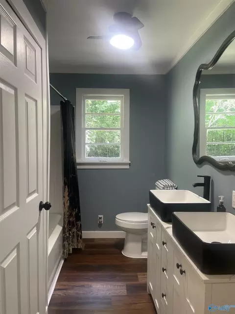 Bath - 60 Maple St, Cherokee, AL 35616 photo 1 of 4