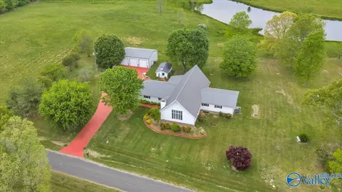 194 County Road 815, Higdon, AL 35979