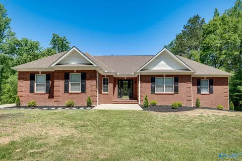 22777 Compton Rd, Athens, AL 35613