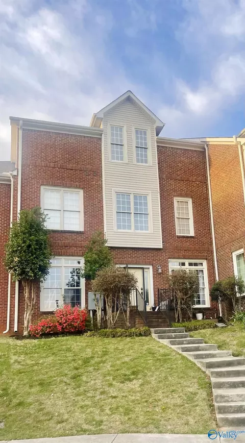 214 W Lake Cir, Madison, AL 35758