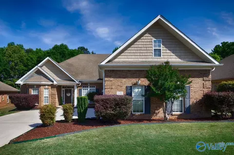 108 Blackwood Dr, Madison, AL 35757