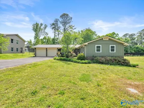 23 Elizabeth Dr, Fort Payne, AL 35967