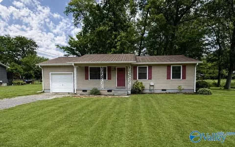 89 Pike Ave, Boaz, AL 35957