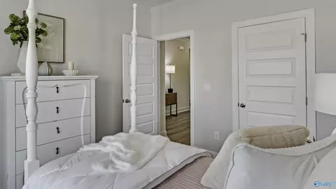 Bedroom - 17660 Ruby Dr, Athens, AL 35613 photo 2 of 11