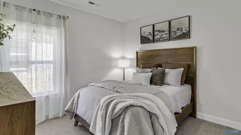 Bedroom - 17660 Ruby Dr, Athens, AL 35613 photo 6 of 11