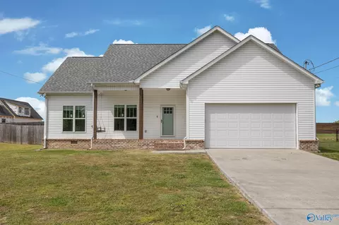 415 Highland Dr, Arab, AL 35016