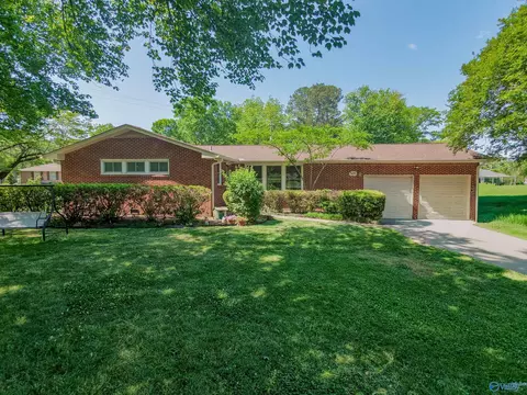 505 Bellingrath Dr, Huntsville, AL 35802