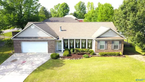 600 Mayfair Ln, Cullman, AL 35057