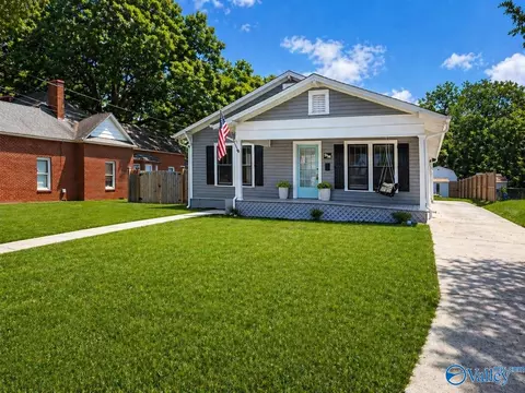 538 South St, Moulton, AL 35650