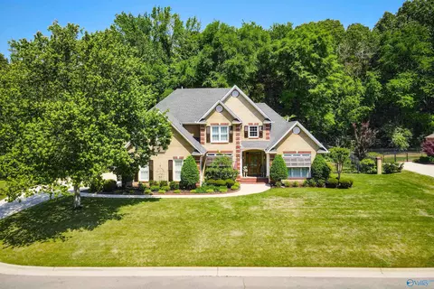 2404 Hideaway Pl, Decatur, AL 35603