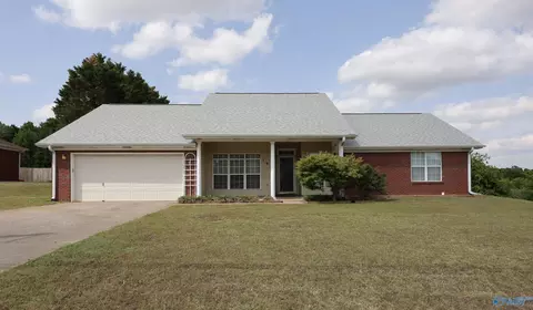 135 Crossing Blvd, Meridianville, AL 35759