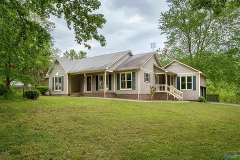 9206 Barker Rd, Athens, AL 35614