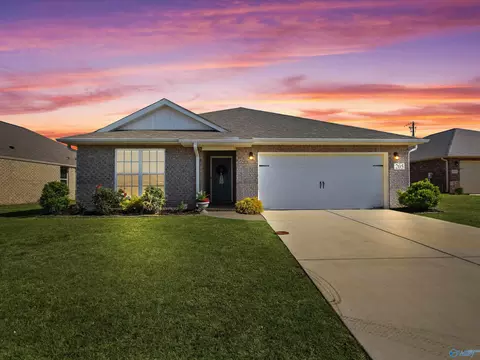 205 Cherry Laurel Dr, Hazel Green, AL 35750