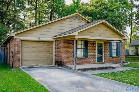 1705 Saginaw Ln, Decatur, AL 35603