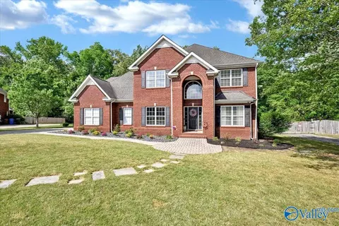 1303 Spring Branch Dr, Hartselle, AL 35640