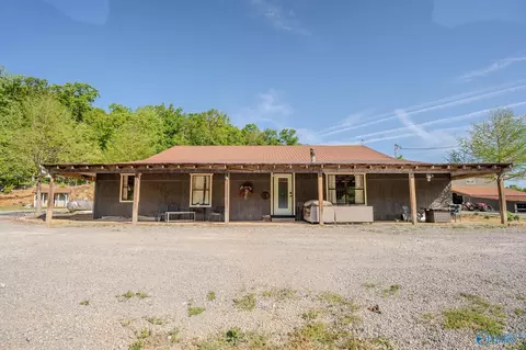 2979 S Danville Rd, Danville, AL 35619