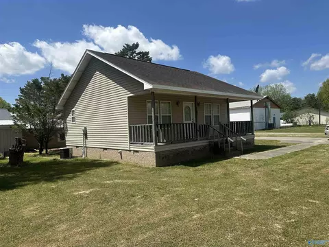 100 Wilks Ln, Henagar, AL 35978