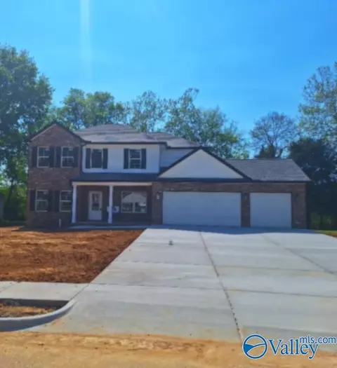 36 Emory Dr, Priceville, AL 35603