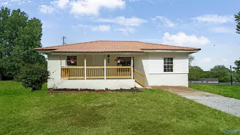 1015 Highland St, Athens, AL 35611