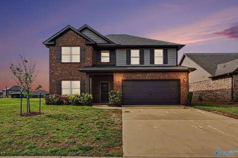 254 Holt St, Meridianville, AL 35759