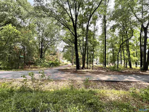 210 George Byrd Dr, Owens Cross Roads, AL 35763