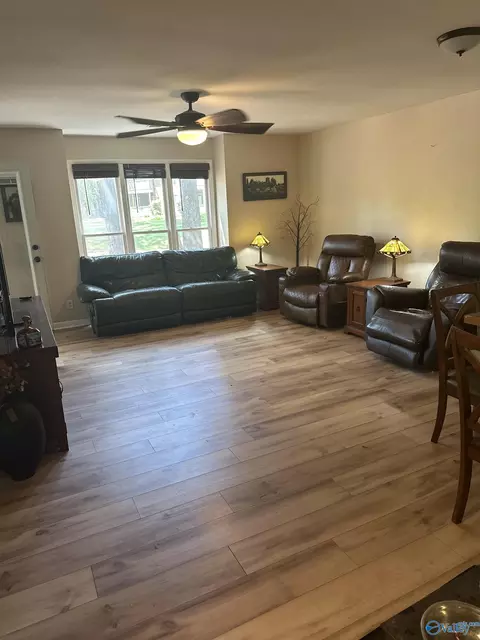 4937 Seven Pine Cir, Huntsville, AL 35816