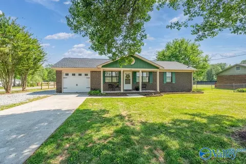 1792 Bobo Section Rd, Hazel Green, AL 35750