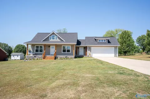 58 Creekview Dr, Rainsville, AL 35986