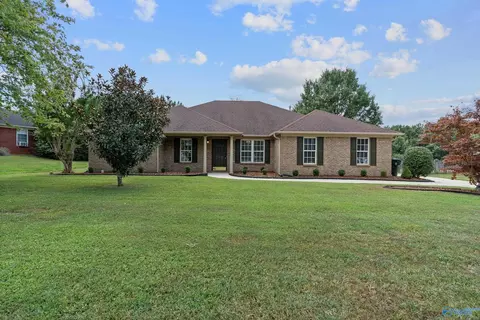 122 Emory Dr, Harvest, AL 35749