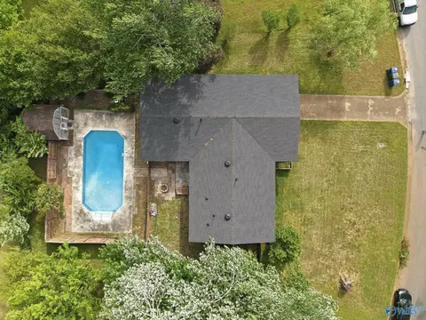 1003 Woodbine Rd, Madison, AL 35758
