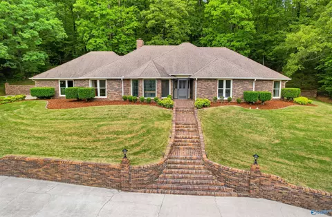 206 Deanna Dr, Owens Cross Roads, AL 35763